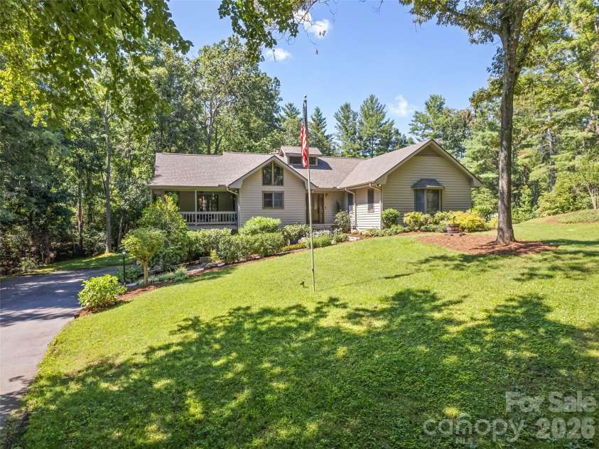 58 Sedgewood Court, Fairview, NC 28730.  MLS# CAR4405179, YatesRealty ID 39312. 