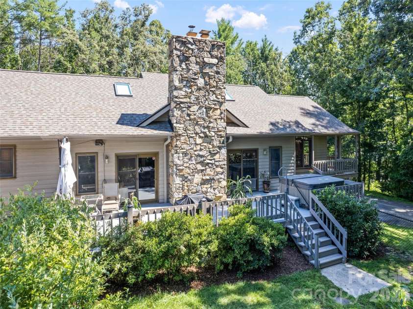 58 Sedgewood Court, Fairview, NC 28730.  MLS# CAR4405179, YatesRealty ID 39312. 