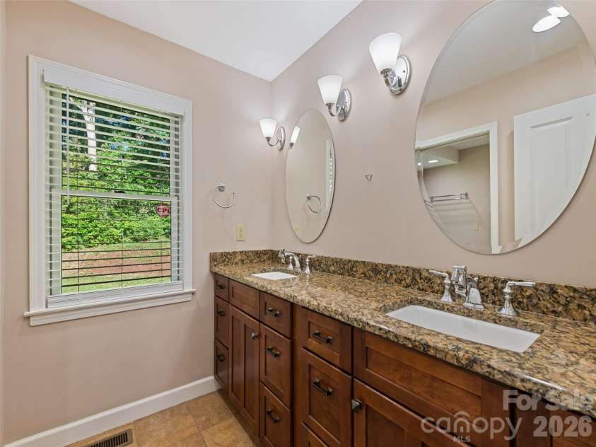 58 Sedgewood Court, Fairview, NC 28730.  MLS# CAR4405179, YatesRealty ID 39312. 