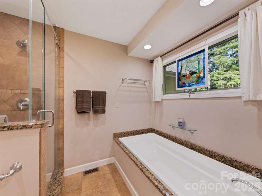 58 Sedgewood Court, Fairview, NC 28730.  MLS# CAR4405179, YatesRealty ID 39312. 