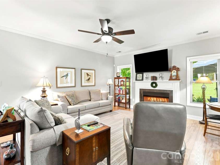 3809 Creek Ridge Drive, Denver, NC 28037.  MLS# CAR4403828, YatesRealty ID 39313. 