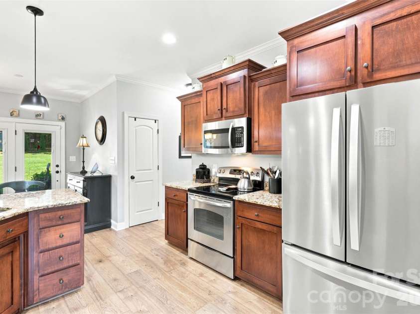 3809 Creek Ridge Drive, Denver, NC 28037.  MLS# CAR4403828, YatesRealty ID 39313. 