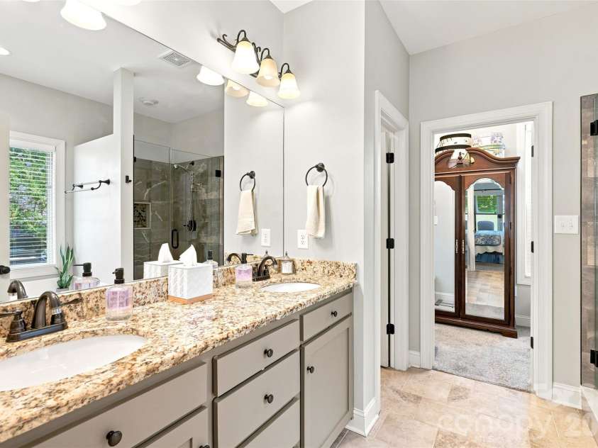 3809 Creek Ridge Drive, Denver, NC 28037.  MLS# CAR4403828, YatesRealty ID 39313. 