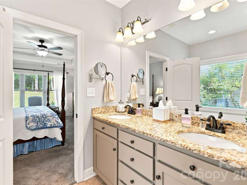 3809 Creek Ridge Drive, Denver, NC 28037.  MLS# CAR4403828, YatesRealty ID 39313. 