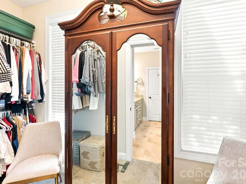 3809 Creek Ridge Drive, Denver, NC 28037.  MLS# CAR4403828, YatesRealty ID 39313. 