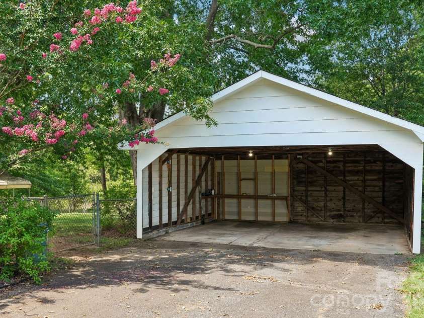 1135 13th Avenue Avenue, Hickory, NC 28601.  MLS# CAR4403535, YatesRealty ID 39314. Carport