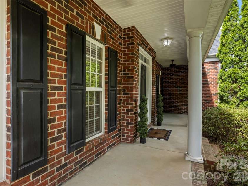 4361 Queensbury Drive, Harrisburg, NC 28075.  MLS# CAR4404045, YatesRealty ID 39315. 