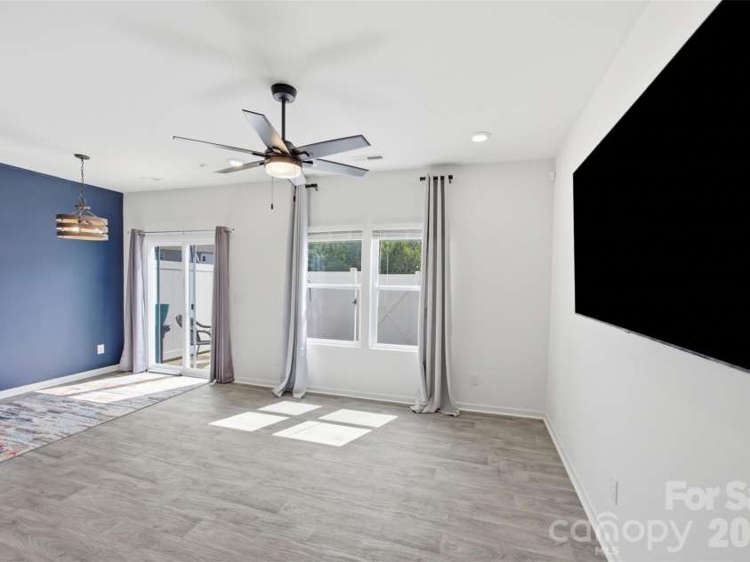2037 Crooked Oak Lane, York, SC 29745.  MLS# CAR4400785, YatesRealty ID 39319. 
