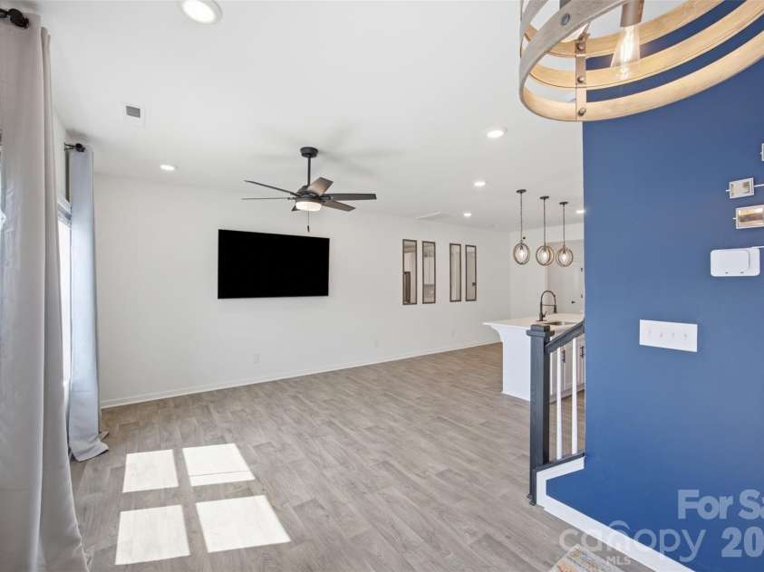 2037 Crooked Oak Lane, York, SC 29745.  MLS# CAR4400785, YatesRealty ID 39319. 