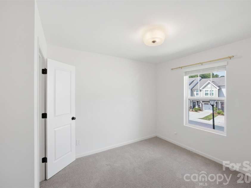 2037 Crooked Oak Lane, York, SC 29745.  MLS# CAR4400785, YatesRealty ID 39319. 