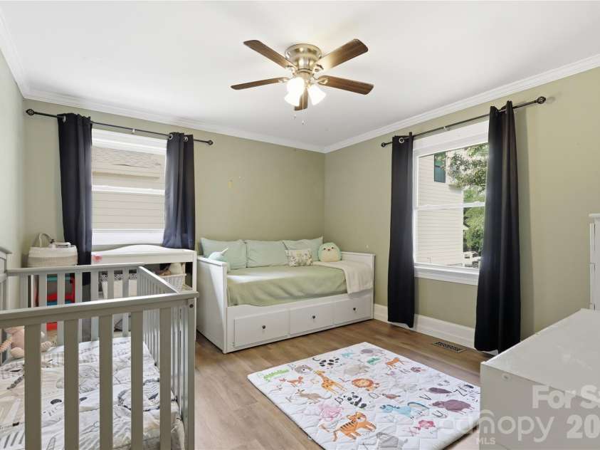 21013 Entrada Drive, Cornelius, NC 28031.  MLS# CAR4402041, YatesRealty ID 39320. Light-filled secondary bedroom with flexible use.
