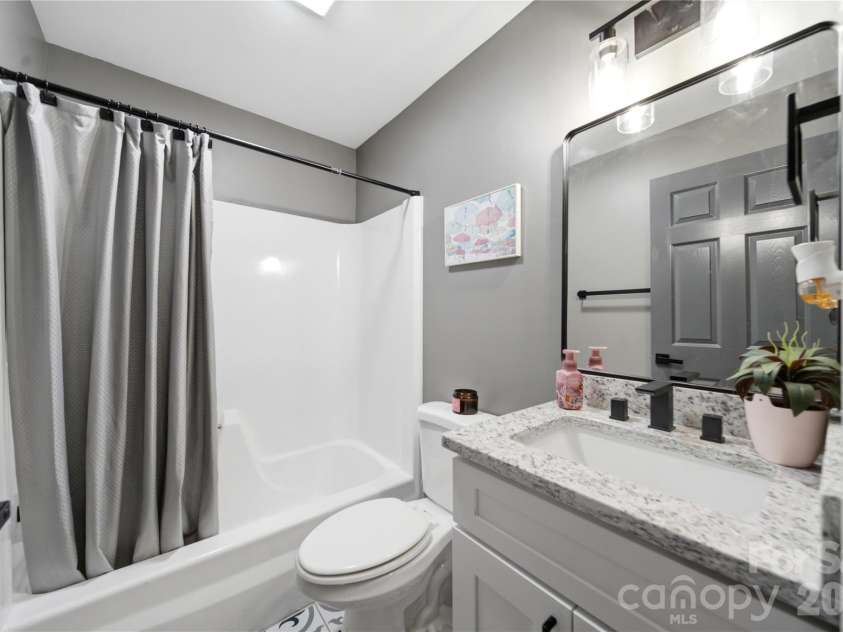 131 Hickory Lane, York, SC 29745.  MLS# CAR4400847, YatesRealty ID 39321. Hall bathroom