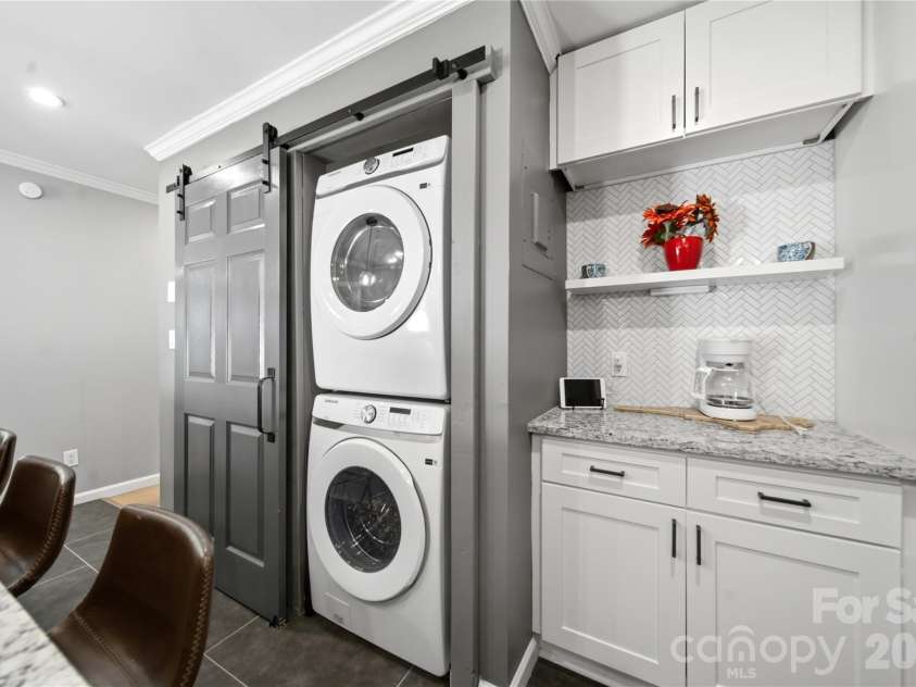131 Hickory Lane, York, SC 29745.  MLS# CAR4400847, YatesRealty ID 39321. Laundry