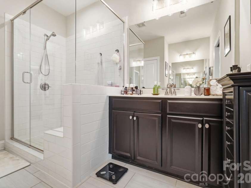 6217 Hove Road, Mint Hill, NC 28227.  MLS# CAR4401509, YatesRealty ID 39322. Separate Dual Vanities