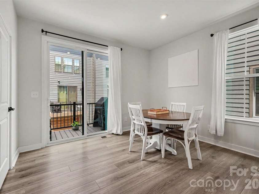 1018 Simcoe Lane, Charlotte, NC 28217.  MLS# CAR4402464, YatesRealty ID 39324. 