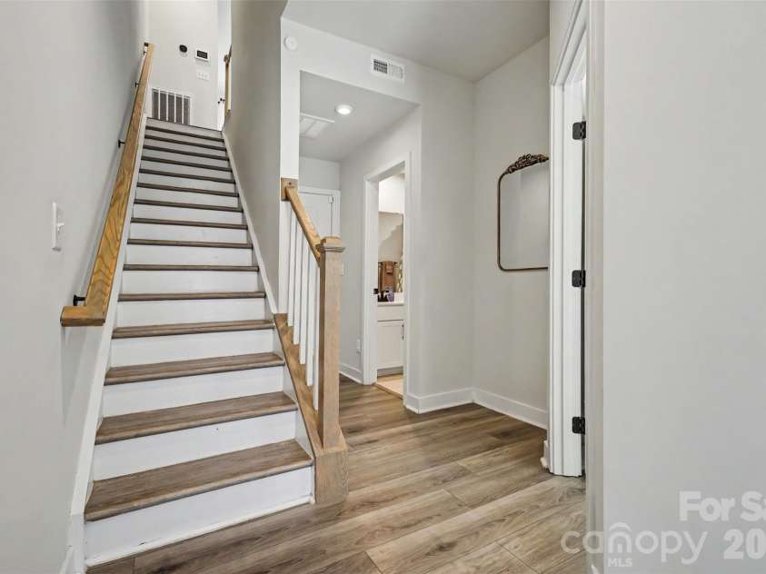 1018 Simcoe Lane, Charlotte, NC 28217.  MLS# CAR4402464, YatesRealty ID 39324. 