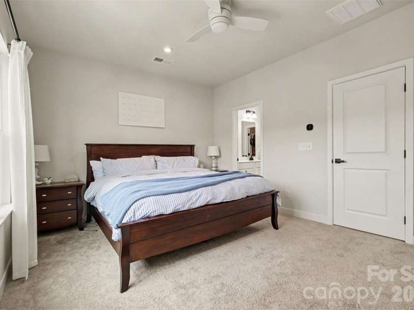 1018 Simcoe Lane, Charlotte, NC 28217.  MLS# CAR4402464, YatesRealty ID 39324. 