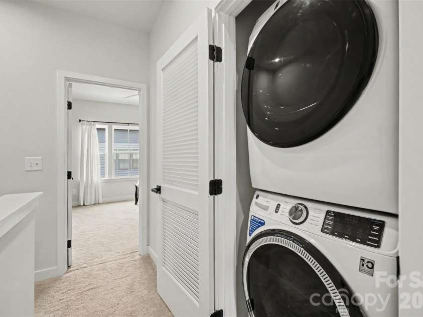 1018 Simcoe Lane, Charlotte, NC 28217.  MLS# CAR4402464, YatesRealty ID 39324. 