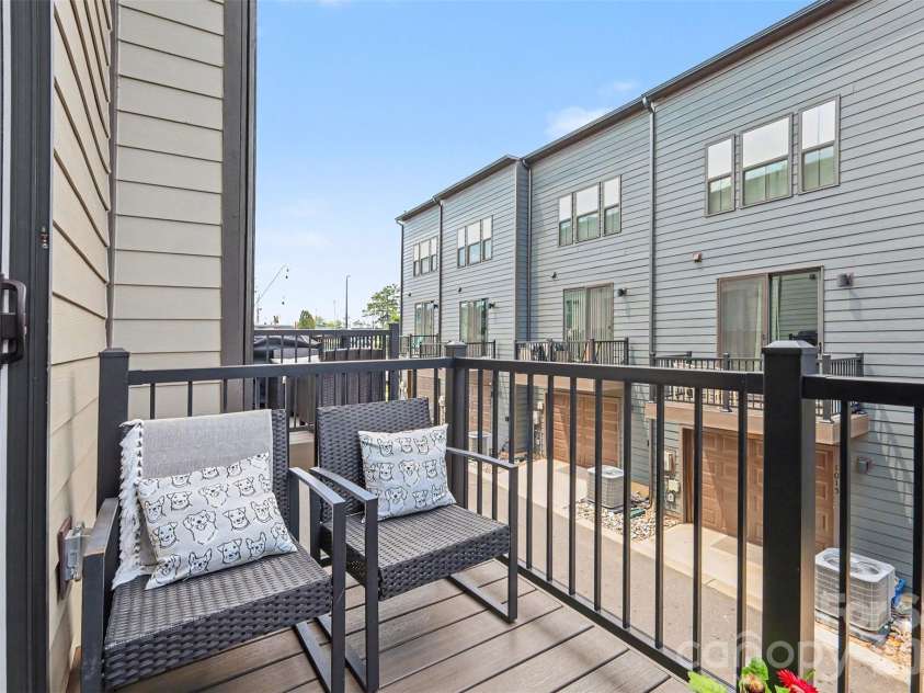 1018 Simcoe Lane, Charlotte, NC 28217.  MLS# CAR4402464, YatesRealty ID 39324. 