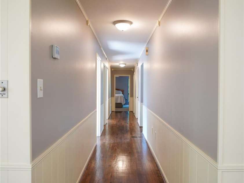 262 Rooster Cove, Brevard, NC 28712.  MLS# CAR4332799, YatesRealty ID 39326. Main level hallway