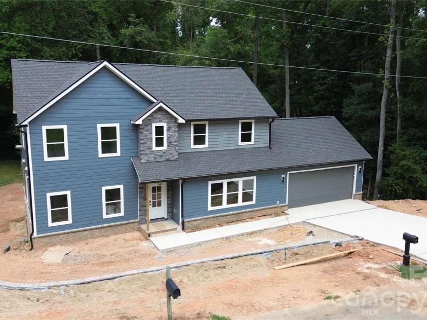 2766 Oakhurst Drive, York, SC 29732.  MLS# CAR4403224, YatesRealty ID 39327. 