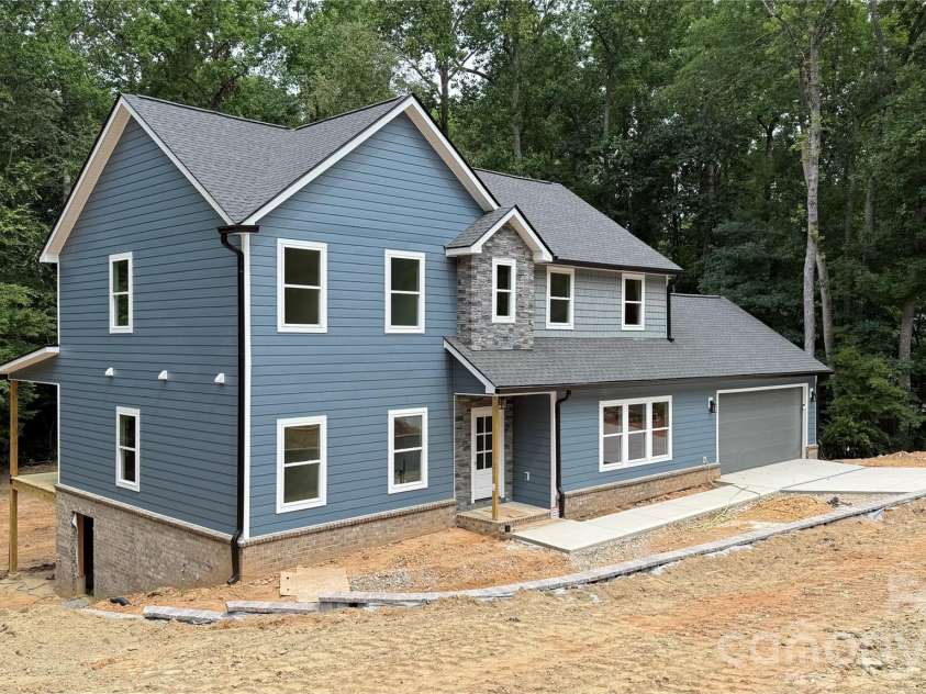 2766 Oakhurst Drive, York, SC 29732.  MLS# CAR4403224, YatesRealty ID 39327. 