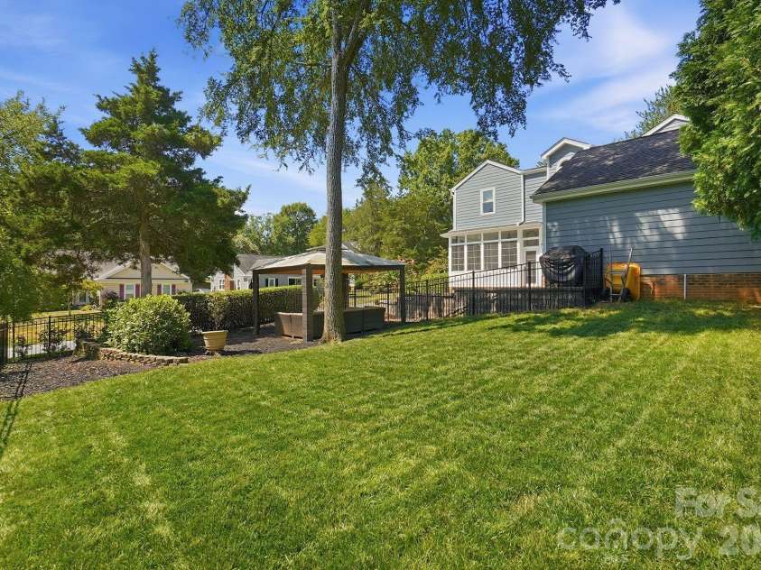 9200 Deer Spring Lane, Charlotte, NC 28210.  MLS# CAR4402944, YatesRealty ID 39328. Backyard