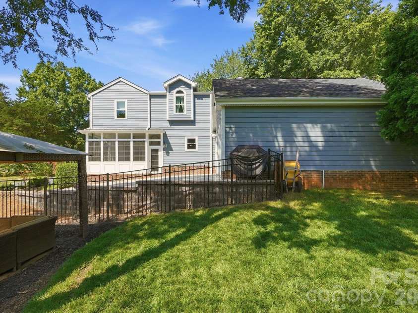 9200 Deer Spring Lane, Charlotte, NC 28210.  MLS# CAR4402944, YatesRealty ID 39328. Backyard