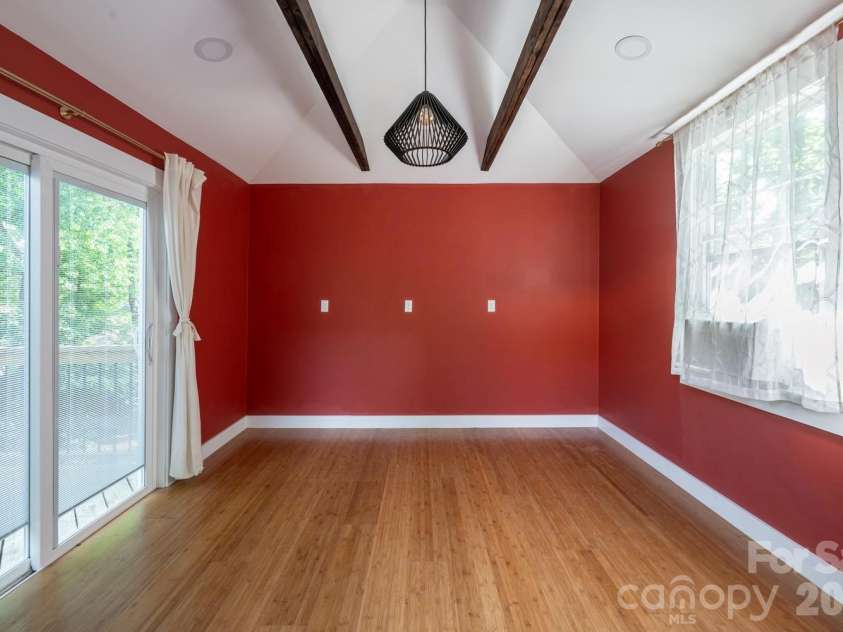 3 Woodlawn Avenue, Asheville, NC 28801.  MLS# CAR4373933, YatesRealty ID 39329. Outside Studio