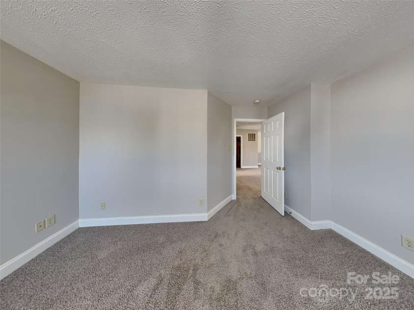 5513 Hammermill Drive, Harrisburg, NC 28075.  MLS# CAR4233743, YatesRealty ID 3933. 