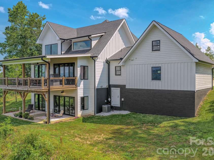 49 Arabella Lane, Arden, NC 28704.  MLS# CAR4402809, YatesRealty ID 39330. 