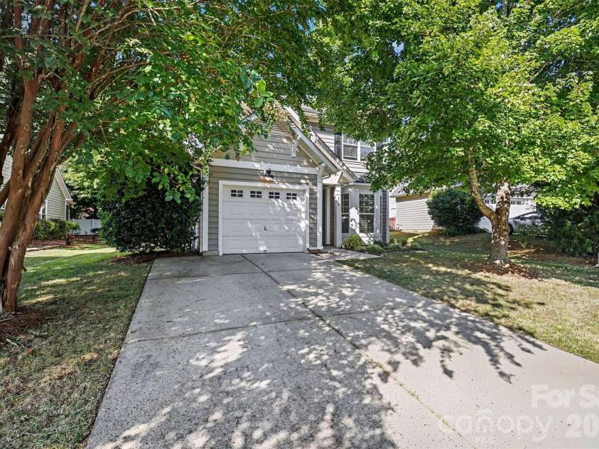 712 Tulip Tree Place, Rock Hill, SC 29732.  MLS# CAR4379290, YatesRealty ID 39331. 