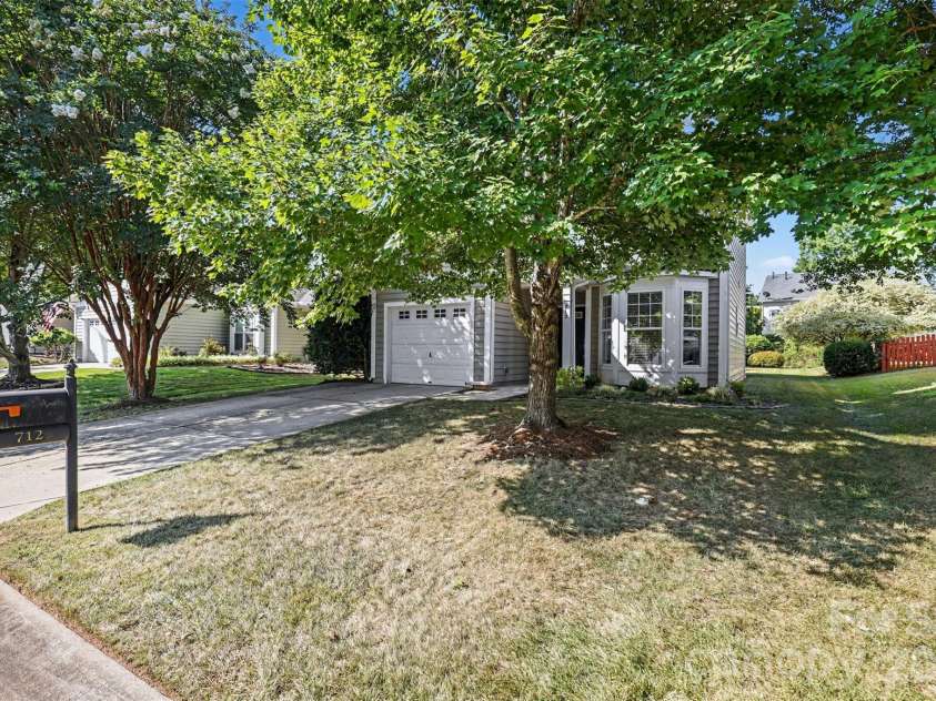 712 Tulip Tree Place, Rock Hill, SC 29732.  MLS# CAR4379290, YatesRealty ID 39331. 