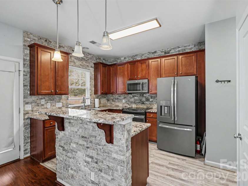712 Tulip Tree Place, Rock Hill, SC 29732.  MLS# CAR4379290, YatesRealty ID 39331. 