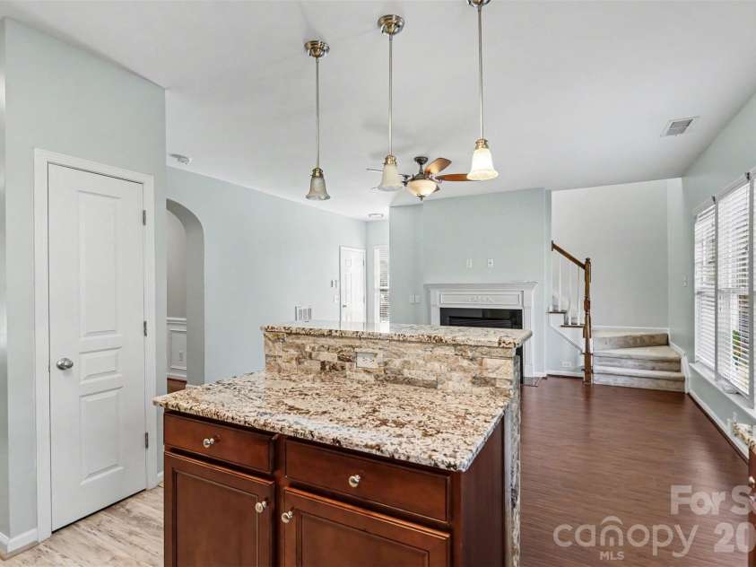 712 Tulip Tree Place, Rock Hill, SC 29732.  MLS# CAR4379290, YatesRealty ID 39331. 