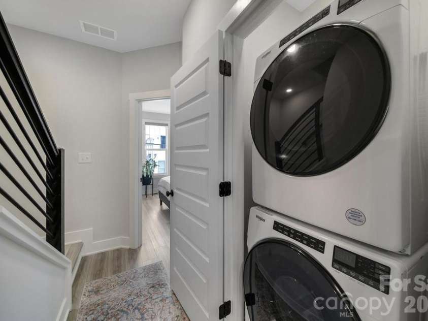 5007 Tiny Lane, Charlotte, NC 28203.  MLS# CAR4403268, YatesRealty ID 39332. 