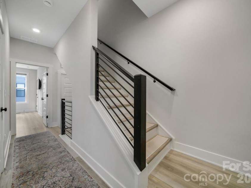 5007 Tiny Lane, Charlotte, NC 28203.  MLS# CAR4403268, YatesRealty ID 39332. 