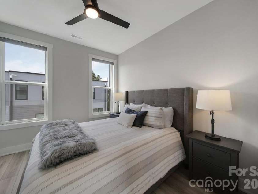 5007 Tiny Lane, Charlotte, NC 28203.  MLS# CAR4403268, YatesRealty ID 39332. 