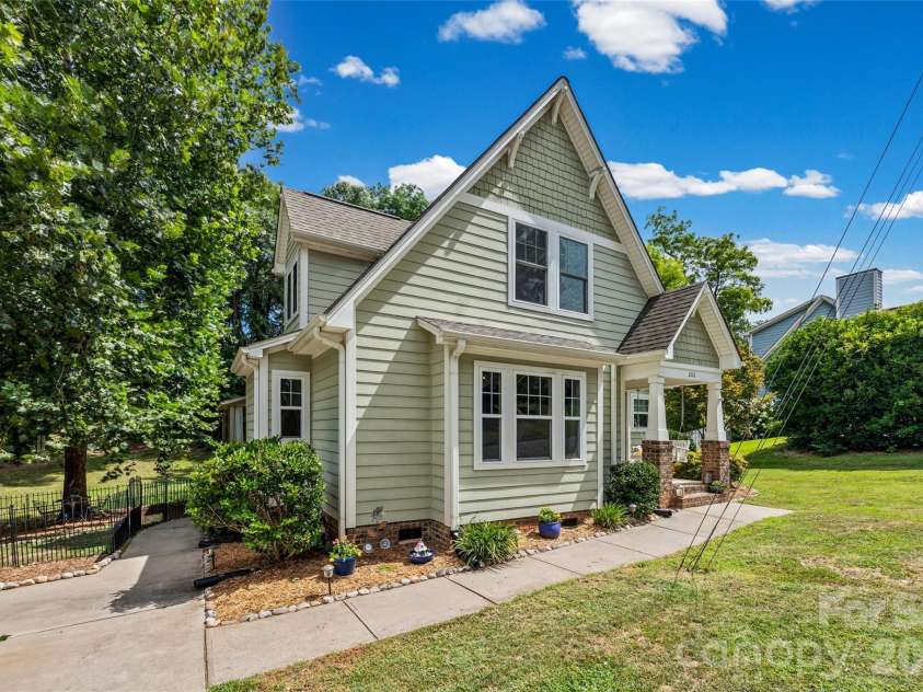 206 Woodrow Avenue, Belmont, NC 28012.  MLS# CAR4354404, YatesRealty ID 39333. 