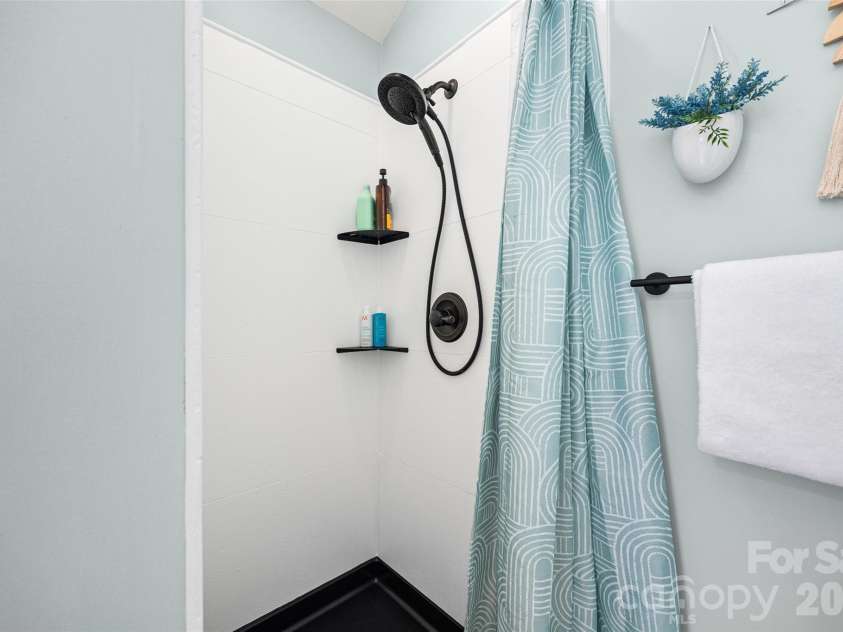 206 Woodrow Avenue, Belmont, NC 28012.  MLS# CAR4354404, YatesRealty ID 39333. 