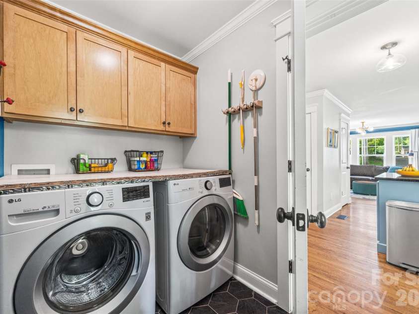 206 Woodrow Avenue, Belmont, NC 28012.  MLS# CAR4354404, YatesRealty ID 39333. 