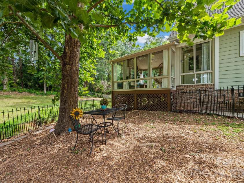 206 Woodrow Avenue, Belmont, NC 28012.  MLS# CAR4354404, YatesRealty ID 39333. 