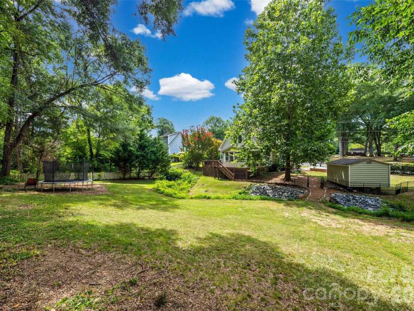 206 Woodrow Avenue, Belmont, NC 28012.  MLS# CAR4354404, YatesRealty ID 39333. 