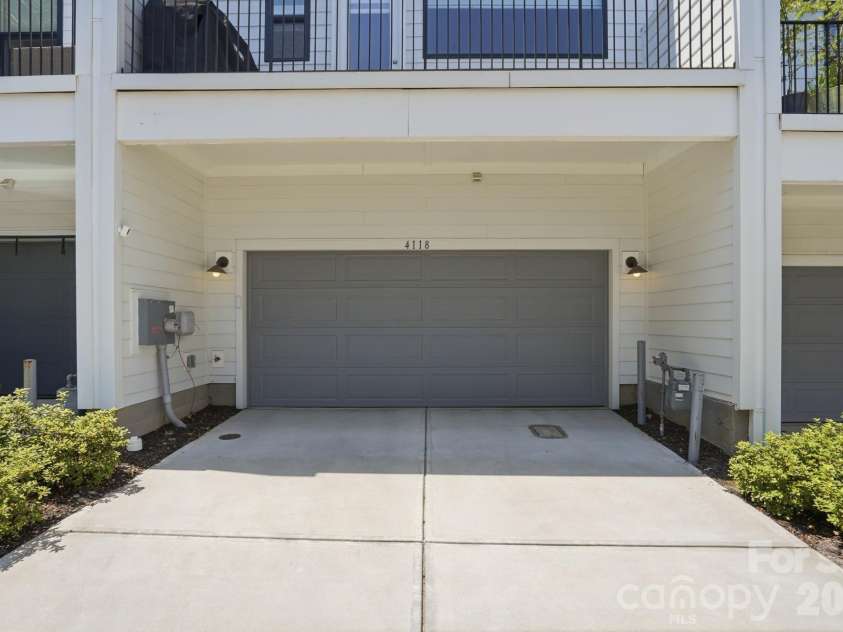 4118 Polluck Way, Charlotte, NC 28209.  MLS# CAR4403435, YatesRealty ID 39334. 2 car garage