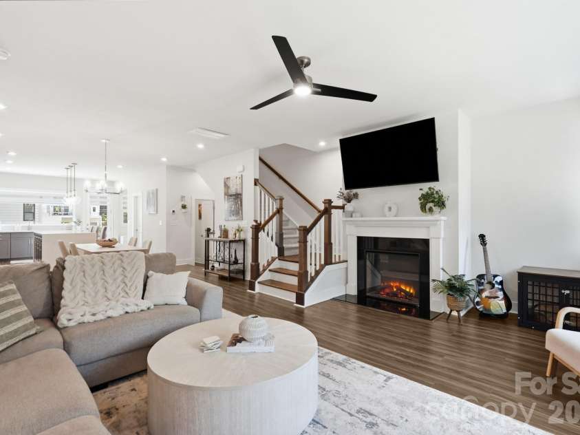 4118 Polluck Way, Charlotte, NC 28209.  MLS# CAR4403435, YatesRealty ID 39334. 
