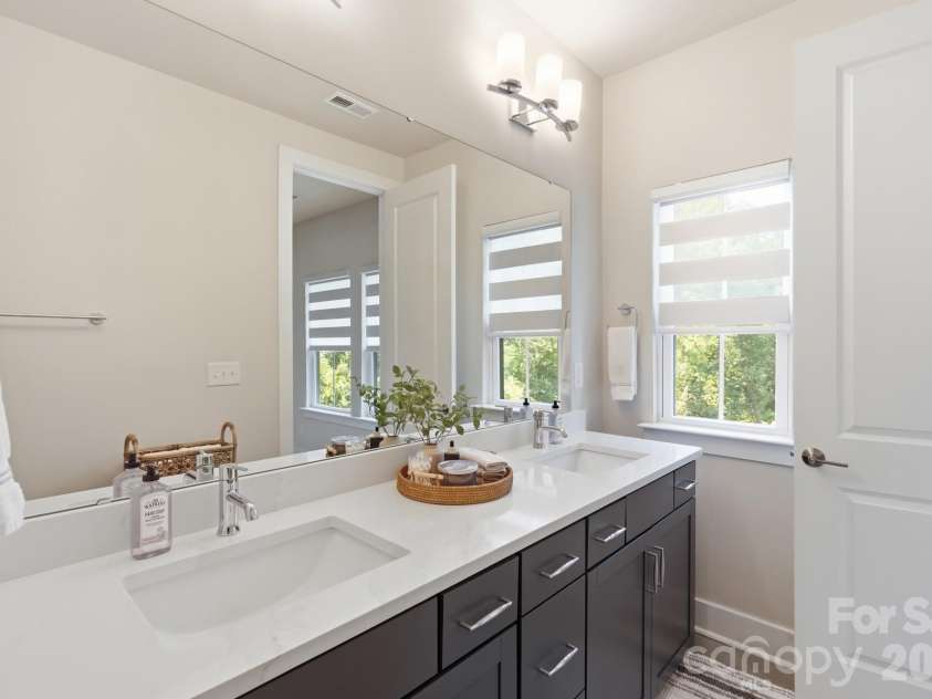 4118 Polluck Way, Charlotte, NC 28209.  MLS# CAR4403435, YatesRealty ID 39334. 