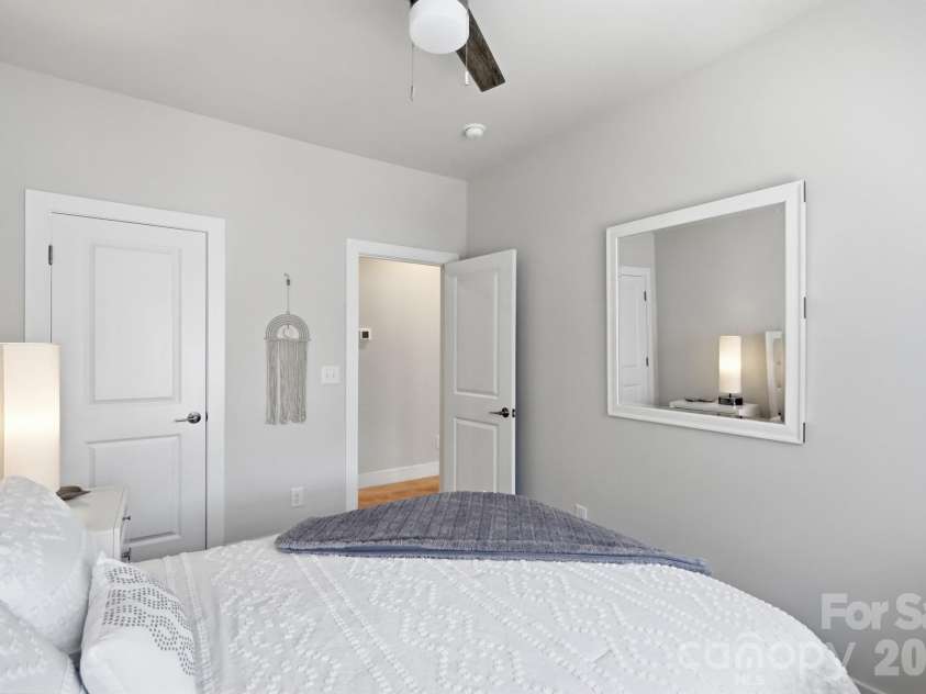 4118 Polluck Way, Charlotte, NC 28209.  MLS# CAR4403435, YatesRealty ID 39334. 