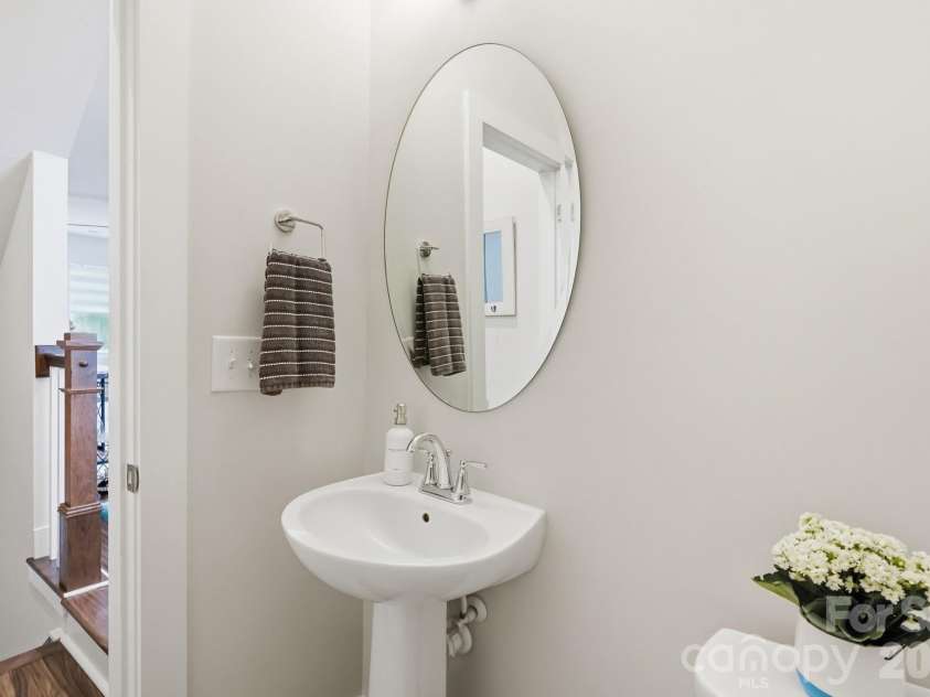 4118 Polluck Way, Charlotte, NC 28209.  MLS# CAR4403435, YatesRealty ID 39334. 