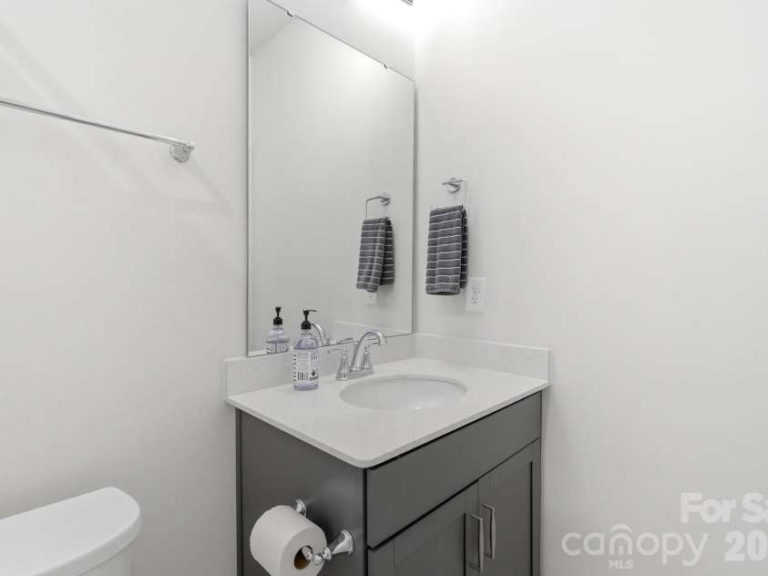 4118 Polluck Way, Charlotte, NC 28209.  MLS# CAR4403435, YatesRealty ID 39334. 