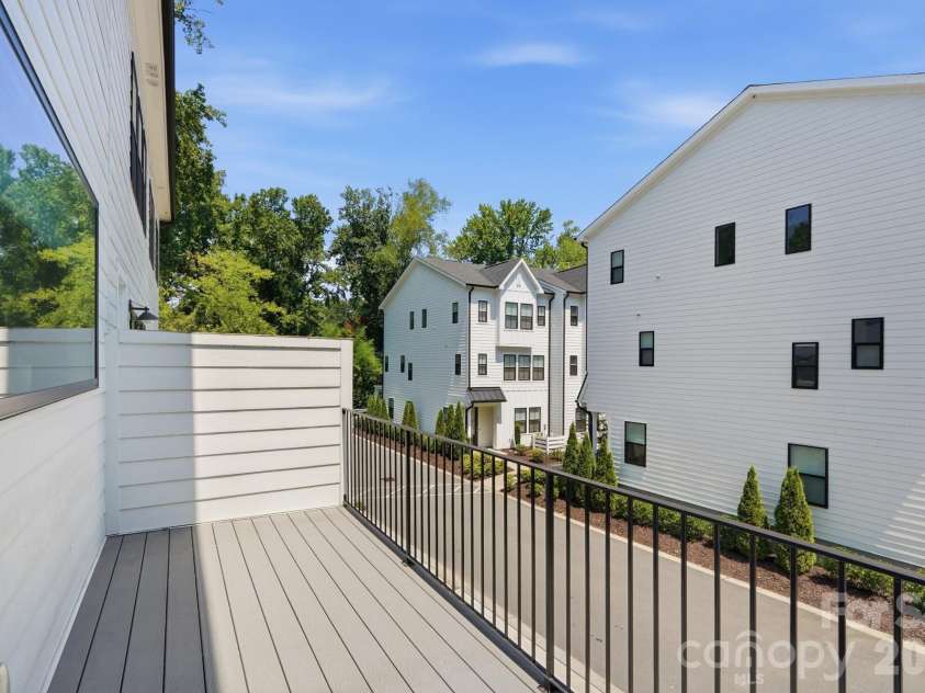 4118 Polluck Way, Charlotte, NC 28209.  MLS# CAR4403435, YatesRealty ID 39334. 